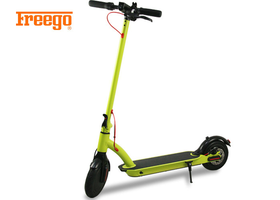 Moderner Outdoorsmall motorisierter Roller, batteriebetriebene Roller für Erwachsene