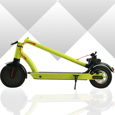 Moderner Outdoorsmall motorisierter Roller, batteriebetriebene Roller für Erwachsene